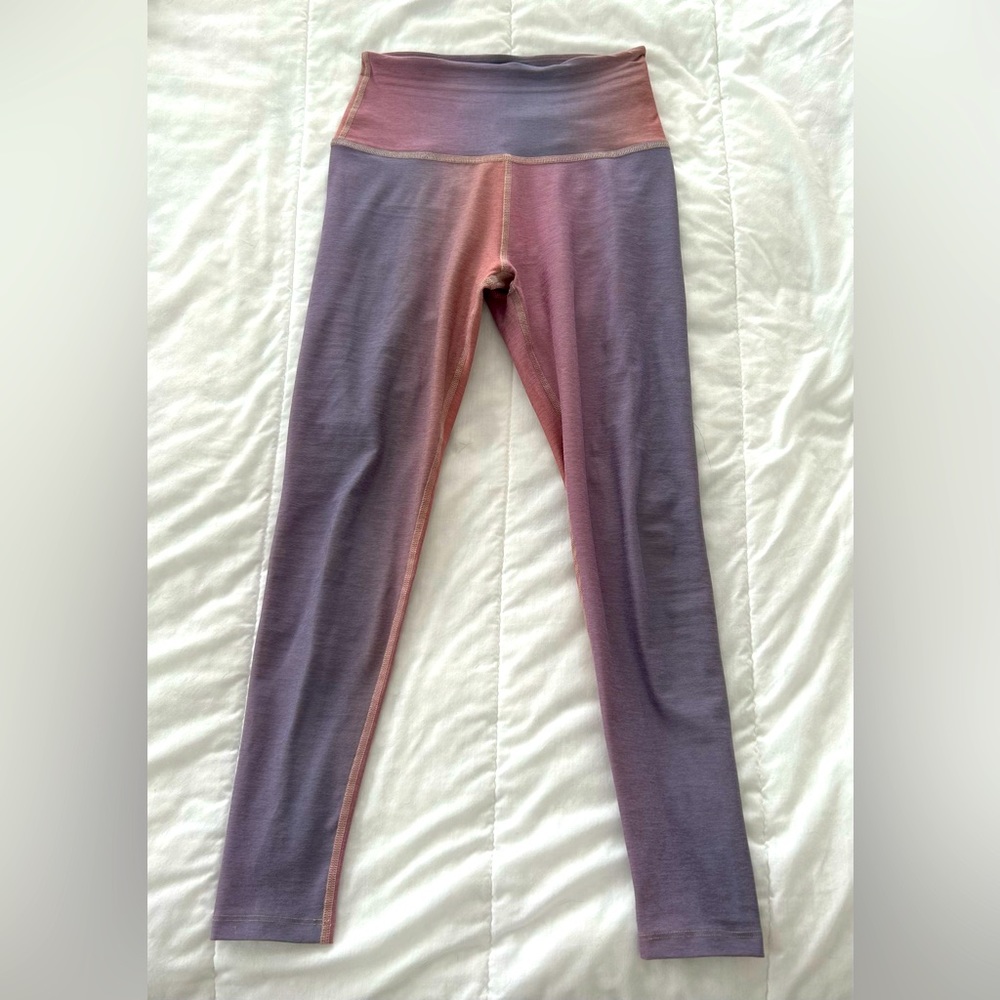 Worn 3x, great leggings I just always wear black.